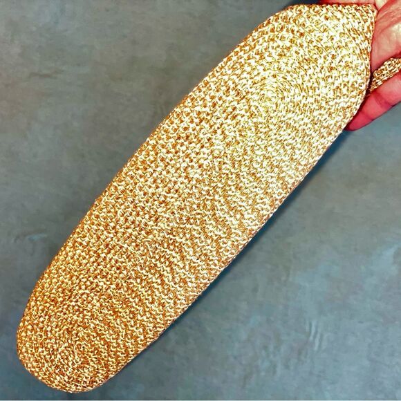 Beige and gold paper straw handbag magnetic closure inside EUC woven straw 12x6” - Picture 6 of 10